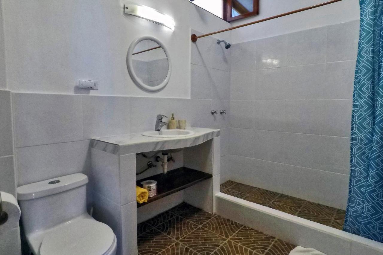 פוארטו בקריסו מורנו The Galeodan Suites מראה חיצוני תמונה