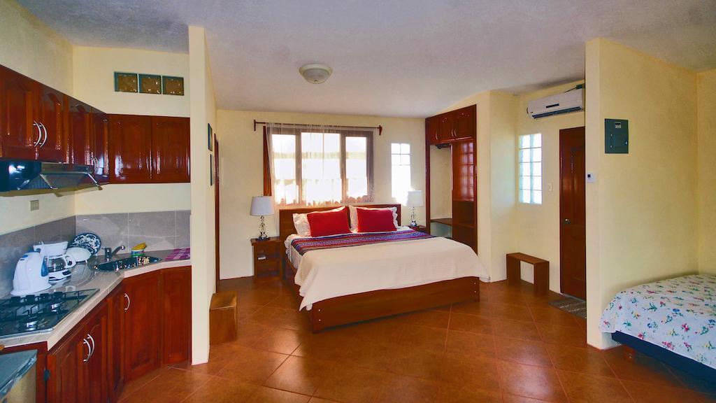 פוארטו בקריסו מורנו The Galeodan Suites מראה חיצוני תמונה